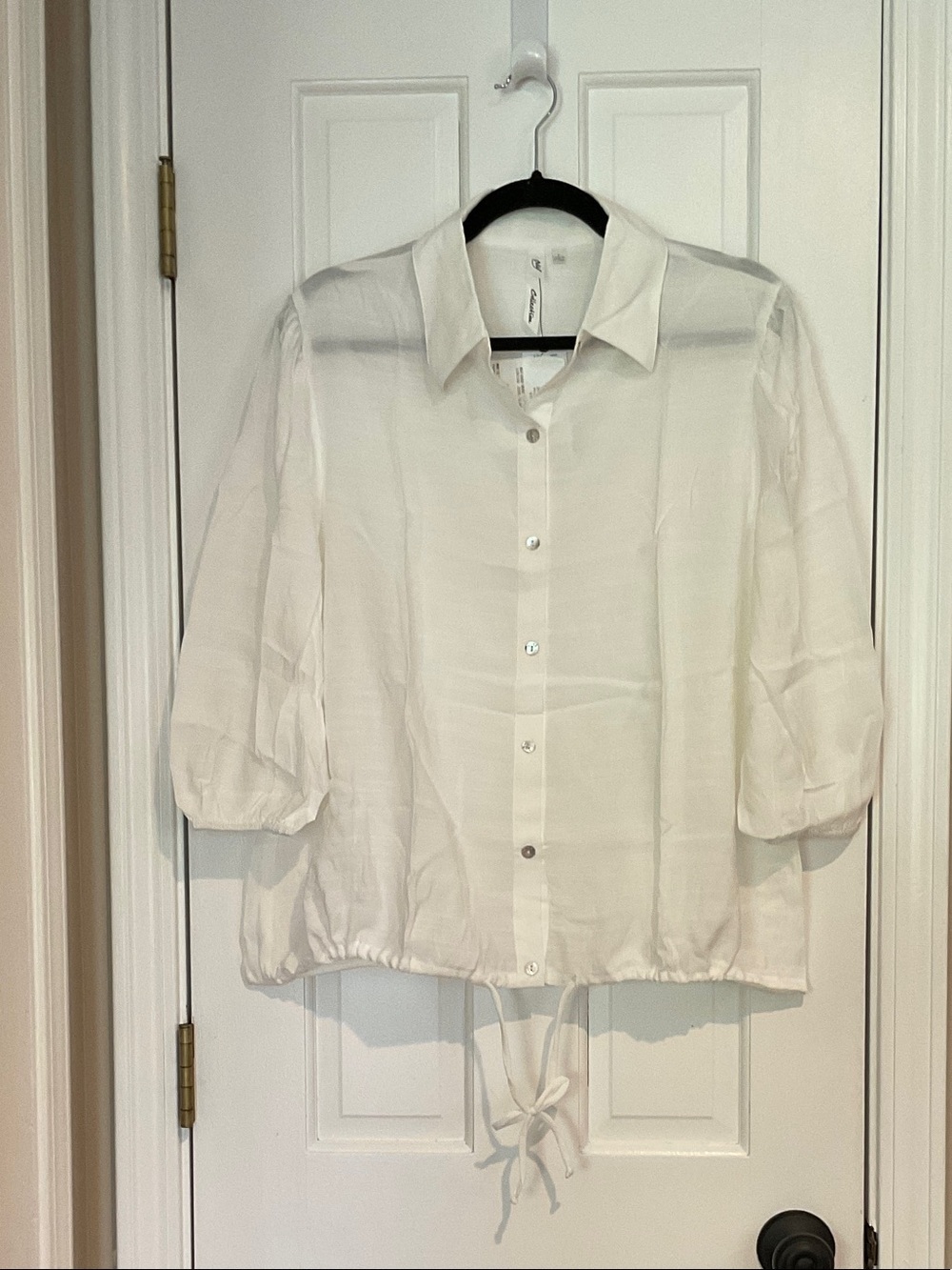 NY Collection White Button-Down Tie-Hem Blouse